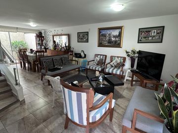 Venta casa amplia 4 dormitorios, sector Pomasqui