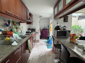 Venta casa amplia 4 dormitorios, sector Pomasqui