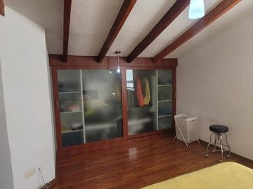 Venta casa amplia 4 dormitorios, sector Pomasqui