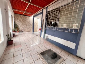 EN VENTA CASA 1 PLANTA EN CDLA. LAS TEJAS, AV 25 DE JULIO, SUR GYE