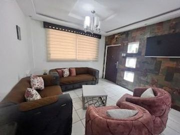 EN VENTA CASA 1 PLANTA EN CDLA. LAS TEJAS, AV 25 DE JULIO, SUR GYE