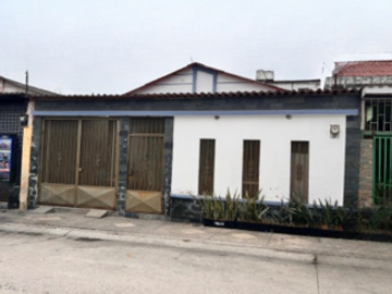 EN VENTA CASA 1 PLANTA EN CDLA. LAS TEJAS, AV 25 DE JULIO, SUR GYE
