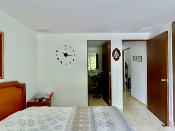 Extraordinaria casa remodelada en Cerritos Campestre con baño completo en el primer piso. Galicia. Pereira.