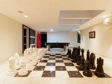 TE ALQUILO EXCLUSIVA FINCA MEDIALUNA EN BUCARAMANGA LLAMANOS AL3242060686 LOS ESPERAMOS.