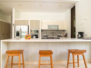 TE ALQUILO EXCLUSIVA FINCA MEDIALUNA EN BUCARAMANGA LLAMANOS AL3242060686 LOS ESPERAMOS.
