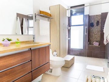 TE ALQUILO EXCLUSIVA FINCA MEDIALUNA EN BUCARAMANGA LLAMANOS AL3242060686 LOS ESPERAMOS.