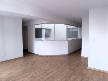OCASIÓN!!! Se vende lindo departamento COMO NUEVO  2 dormitorios en BARRANCO, a media cdra Av. El Sol