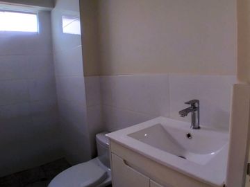 OCASIÓN!!! Se vende lindo departamento COMO NUEVO  2 dormitorios en BARRANCO, a media cdra Av. El Sol