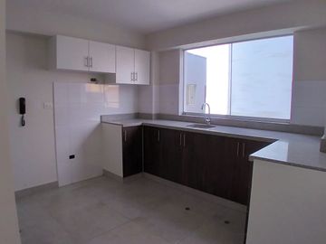 OCASIÓN!!! Se vende lindo departamento COMO NUEVO  2 dormitorios en BARRANCO, a media cdra Av. El Sol