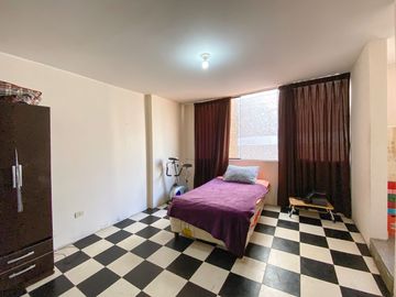 GRAN OPORTUNIDAD VENDO AMPLIA CASA EN SAN MIGUEL