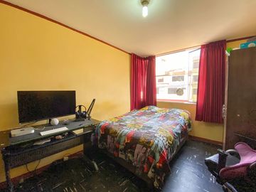 GRAN OPORTUNIDAD VENDO AMPLIA CASA EN SAN MIGUEL