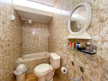 GRAN OPORTUNIDAD VENDO AMPLIA CASA EN SAN MIGUEL