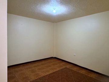 VENDO ESPECTACULAR CASA COMERCIAL 12 DE OCTUBRE -RENTANDO
