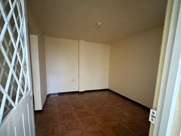 VENDO ESPECTACULAR CASA COMERCIAL 12 DE OCTUBRE -RENTANDO