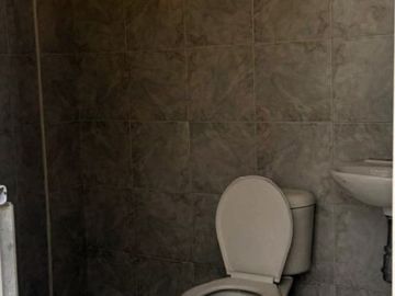 VENDO ESPECTACULAR CASA COMERCIAL 12 DE OCTUBRE -RENTANDO