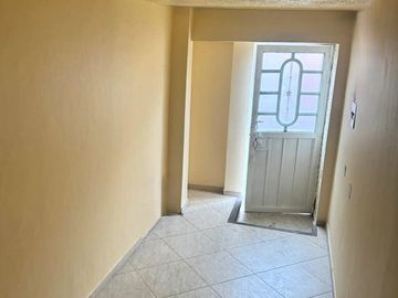 VENDO ESPECTACULAR CASA COMERCIAL 12 DE OCTUBRE -RENTANDO