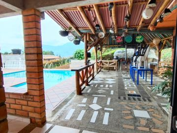 💥VENDO 💥Hermosa finca en vereda sabaneta - Copacabana.