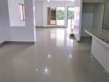 Se Vende Casa Hermosa en Portoviejo Manabí