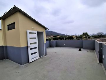 Se Vende Casa Hermosa en Portoviejo Manabí