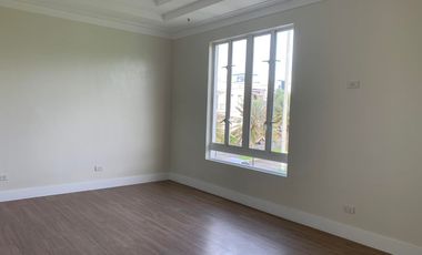 Ready for Occupancy 4 Bedrooms House for Sale in South Forbes Golf City