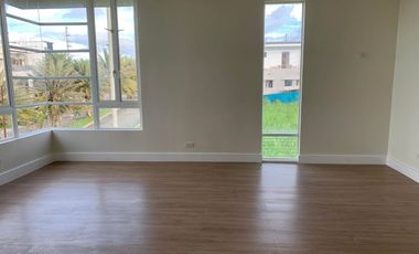 Ready for Occupancy 4 Bedrooms House for Sale in South Forbes Golf City