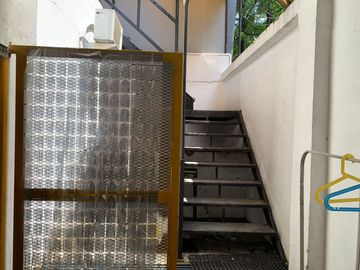 Dijual Rumah Usaha Ruko Area Ngagel Sulawesi Surabaya Pusat Ex Cafe