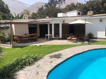 Vendo 1000 m. casa con piscina  en Chosica a unas cuadras del Club Regatas