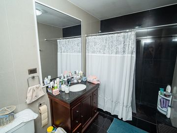SE VENDE CASA EN COND DUNAS DEL MAR.
