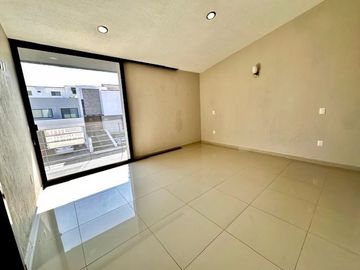 CASA EN VENTA, FRACCIONAMIENTO BOSQUES DE SANTA ANITA