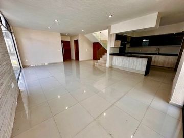 CASA EN VENTA, FRACCIONAMIENTO BOSQUES DE SANTA ANITA