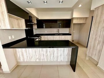 CASA EN VENTA, FRACCIONAMIENTO BOSQUES DE SANTA ANITA