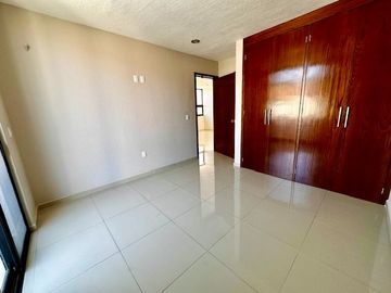 CASA EN VENTA, FRACCIONAMIENTO BOSQUES DE SANTA ANITA