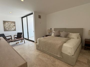 En venta casa 3 recàmaras Fracc.La Espiga terraza cocina equipada jardìn àrea infantil vigilancia CR-QHO6282377