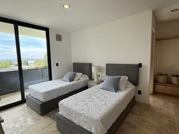 En venta casa 3 recàmaras Fracc.La Espiga terraza cocina equipada jardìn àrea infantil vigilancia CR-QHO6282377