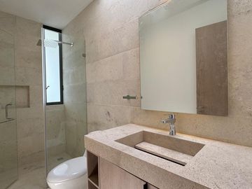 En venta casa 3 recàmaras Fracc.La Espiga terraza cocina equipada jardìn àrea infantil vigilancia CR-QHO6282377