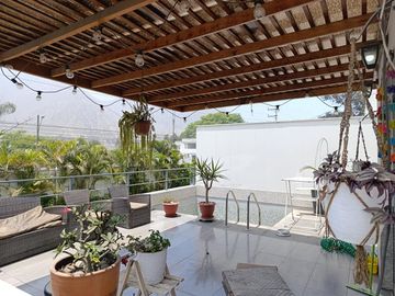 VENTA CASA CHOSICA SANTA MARIA PISCINA 4 DORM. 2 COCHERAS