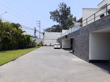 VENTA CASA CHOSICA SANTA MARIA PISCINA 4 DORM. 2 COCHERAS