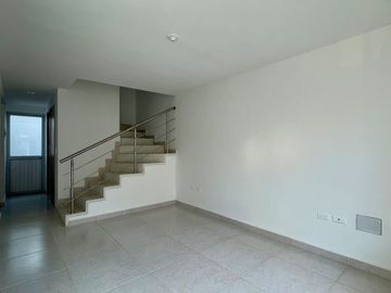 Extraordinaria casa nueva en Cerritos en conjunto con piscina con 3 alcobas y 3 baños. Galicia. Pereira.