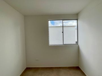 Extraordinaria casa nueva en Cerritos en conjunto con piscina con 3 alcobas y 3 baños. Galicia. Pereira.