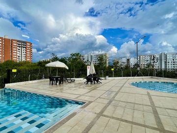 Extraordinaria casa nueva en Cerritos en conjunto con piscina con 3 alcobas y 3 baños. Galicia. Pereira.