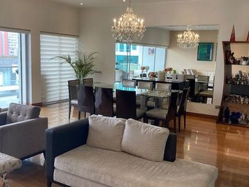 SE VENDE FINO DEPARTAMENTO EN ZONA EXCLUSIVA DE SAN ISIDRO - Av. Santo Toribio .