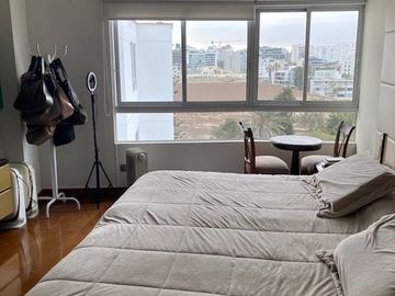 SE VENDE FINO DEPARTAMENTO EN ZONA EXCLUSIVA DE SAN ISIDRO - Av. Santo Toribio .