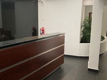 SE VENDE FINO DEPARTAMENTO EN ZONA EXCLUSIVA DE SAN ISIDRO - Av. Santo Toribio .