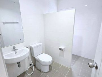Townhomes for sale, newly renovated Mae Hee. You can walk to the Lanna Temple School.