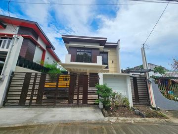 BRAND NEW SINGLE ATTACHED HOUSE AND LOT FOR SALE IN TOWN AND COUNTRY WEST MOLINO III