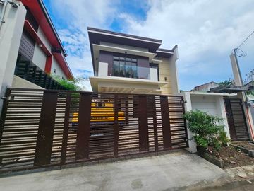 BRAND NEW SINGLE ATTACHED HOUSE AND LOT FOR SALE IN TOWN AND COUNTRY WEST MOLINO III