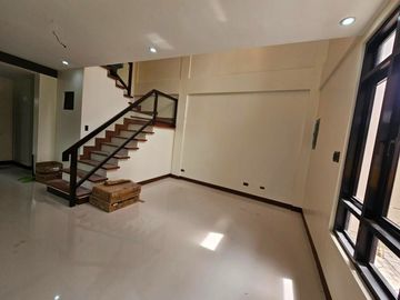 BRAND NEW SINGLE ATTACHED HOUSE AND LOT FOR SALE IN TOWN AND COUNTRY WEST MOLINO III