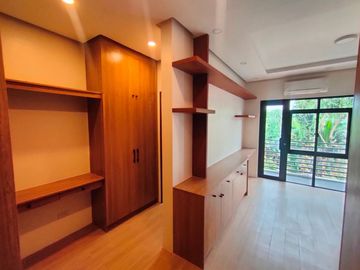 BRAND NEW TOWNHOUSE AND LOT FOR SALE IN TOWN AND COUNTRY WEST MOLINO III