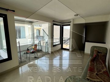 Dijual rumah dengan lokasi sangat strategis di Jl. RC. Veteran Raya!