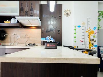 Jual Cepat Oak Tower, 2 BR Jadi 1, Semi Furnish, No Unit Cantik, Dekat Kelapa Gading